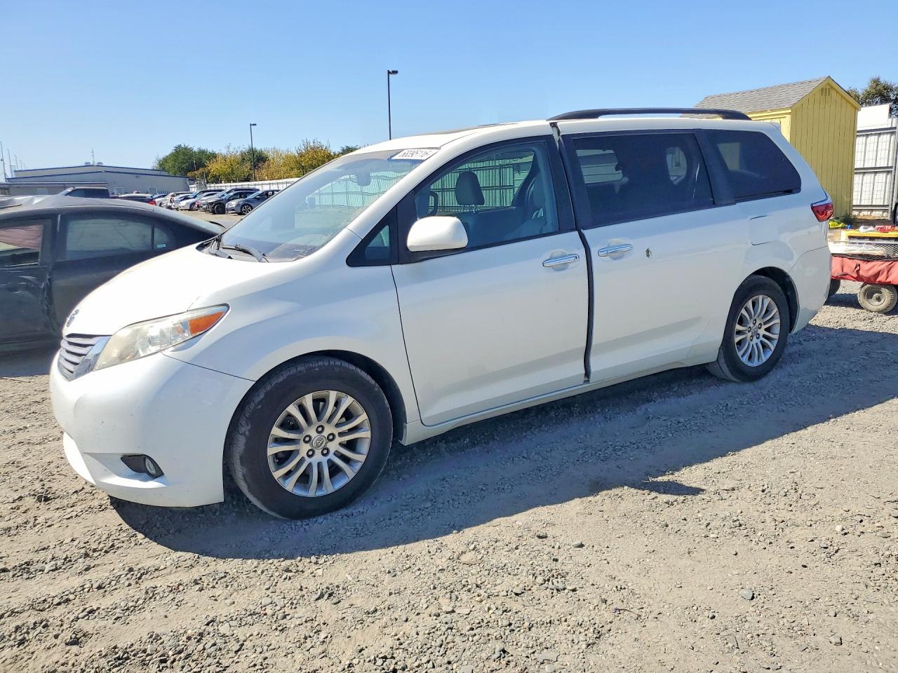 2017 TOYOTA SIENNA
