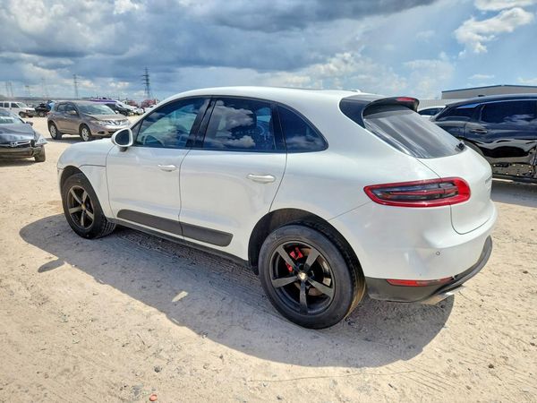 2017 PORSCHE MACAN