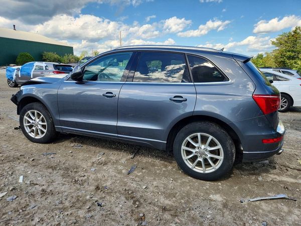 2012 AUDI Q5 Premium Plus