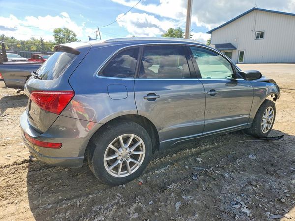 2012 AUDI Q5 Premium Plus