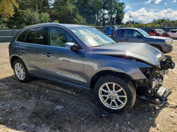 2012 AUDI Q5 Premium Plus