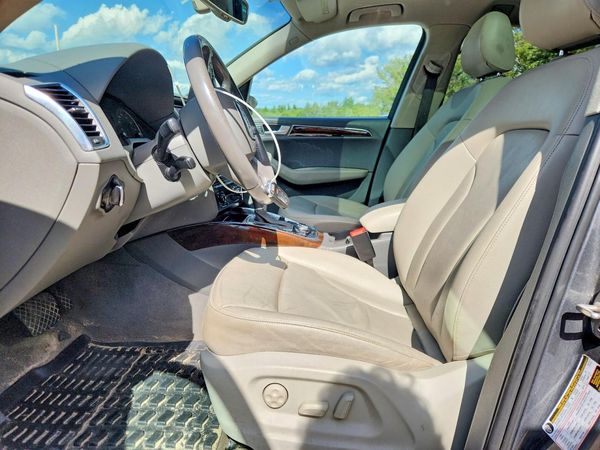 2012 AUDI Q5 Premium Plus