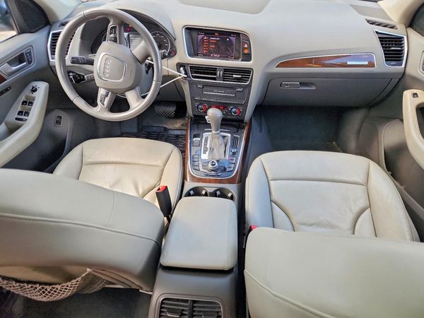 2012 AUDI Q5 Premium Plus