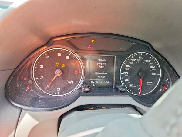 2012 AUDI Q5 Premium Plus