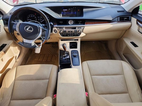 2015 LEXUS ES