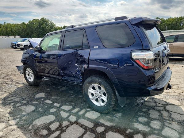 2023 TOYOTA 4RUNNER SR5
