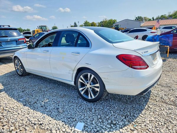 2016 MERCEDES-BENZ C C300-4M