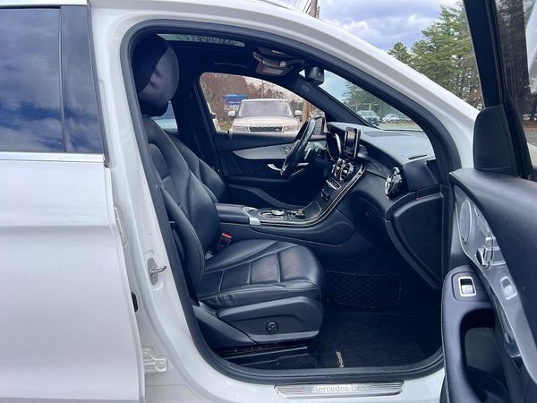 2019 MERCEDES-BENZ GLC GLC 300-4M