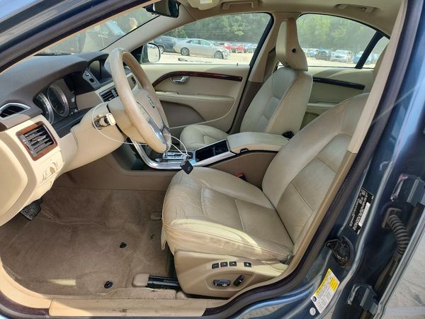 2012 VOLVO S80
