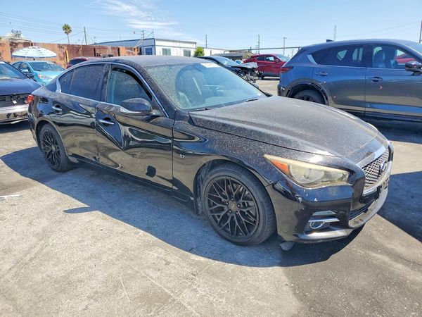 2015 INFINITI Q50