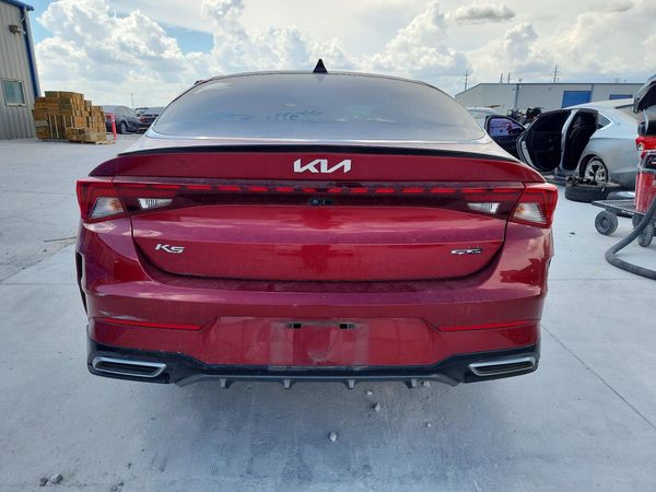2022 KIA K5