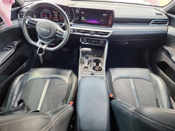 2022 KIA K5