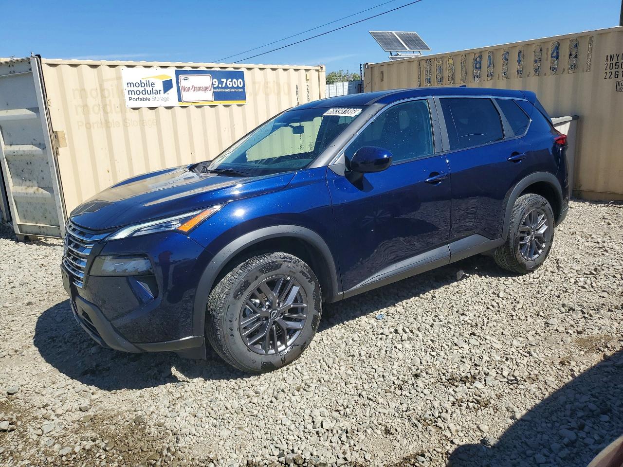 2026 NISSAN ROGUE SV — Front 3/4