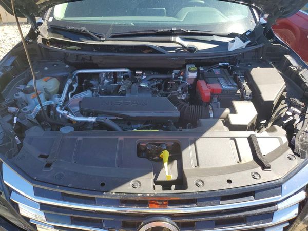 2026 NISSAN ROGUE SV — Engine bay