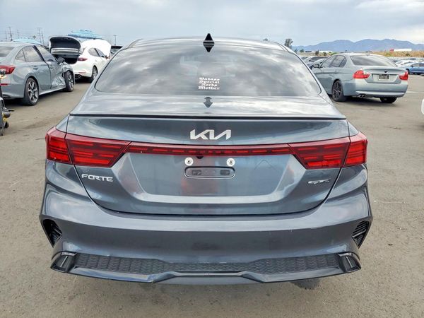 2024 KIA FORTE GT Line
