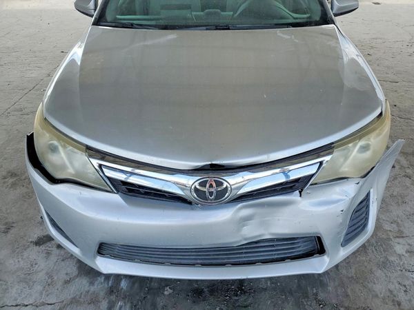 2012 TOYOTA CAMRY