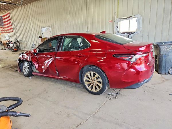 2021 TOYOTA CAMRY LE + Convenient Pkg