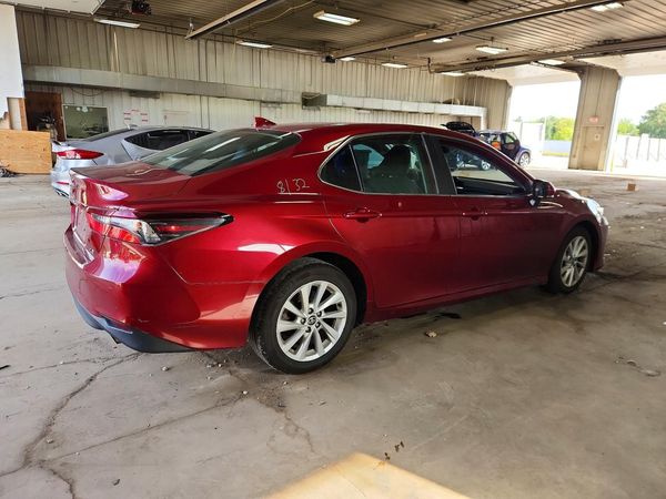 2021 TOYOTA CAMRY LE + Convenient Pkg