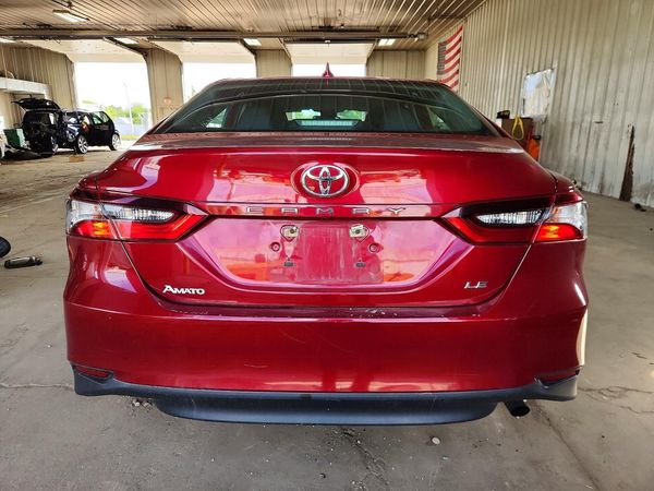 2021 TOYOTA CAMRY LE + Convenient Pkg