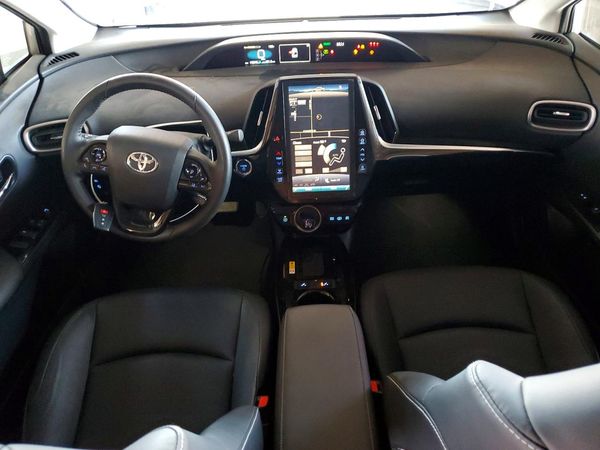 2022 TOYOTA PRIUS