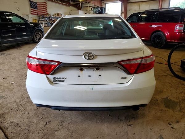 2015 TOYOTA CAMRY — DIRR