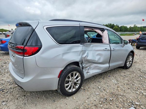 2022 CHRYSLER PACIFICA