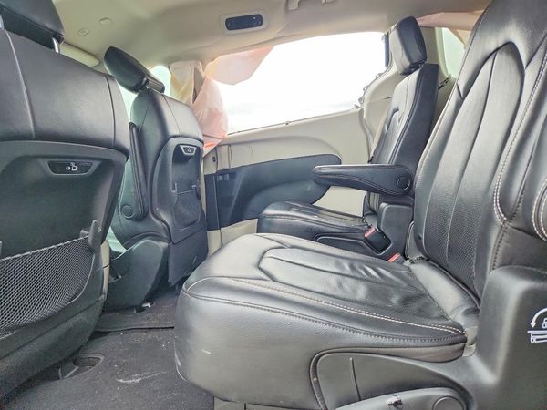 2022 CHRYSLER PACIFICA