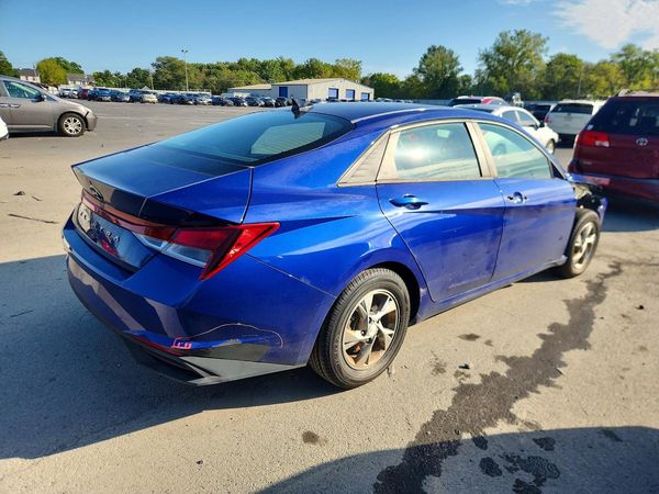 2022 HYUNDAI ELANTRA SE