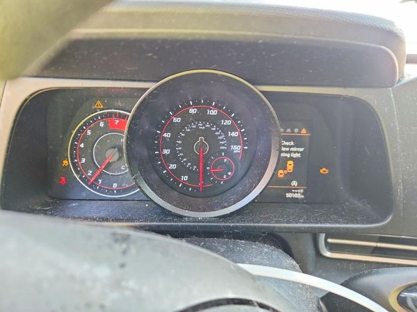 2022 HYUNDAI ELANTRA SE