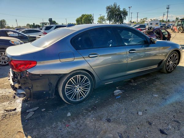 2018 BMW 530E