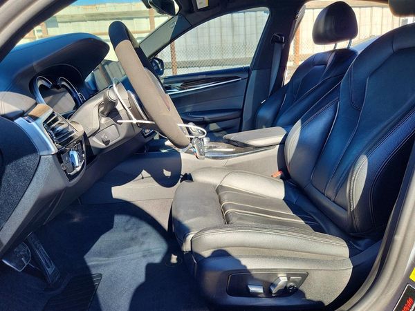 2018 BMW 530E
