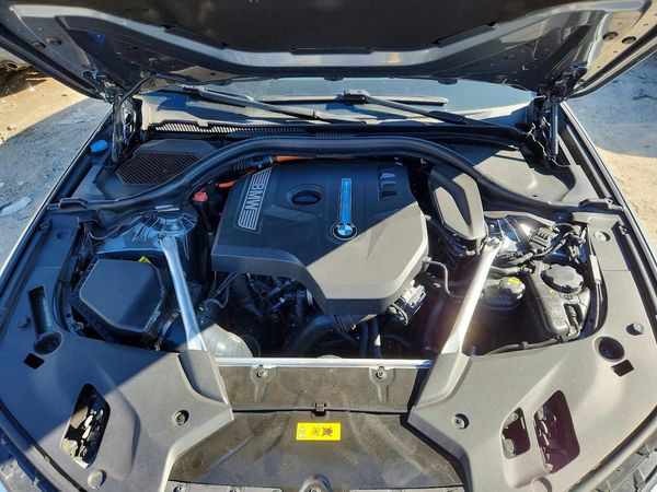 2018 BMW 530E