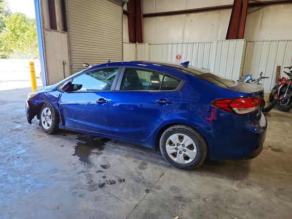 2017 KIA FORTE
