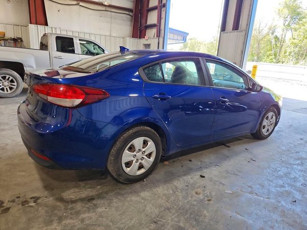 2017 KIA FORTE