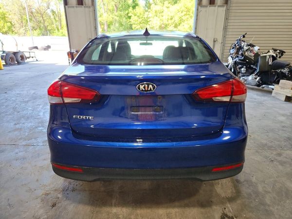 2017 KIA FORTE