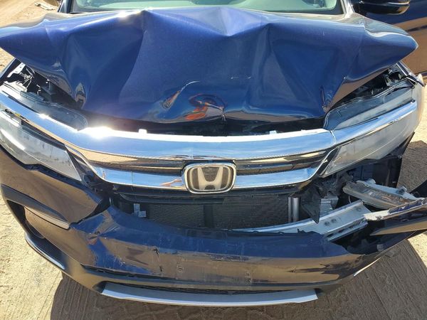 2019 HONDA PILOT TOURING — Engine bay