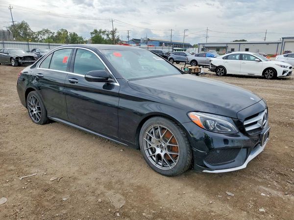 2016 MERCEDES-BENZ C-CLASS C300-4M — Passenger 3/4
