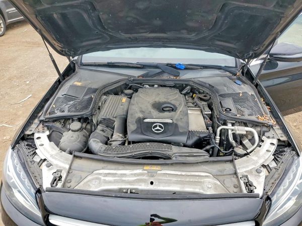 2016 MERCEDES-BENZ C-CLASS C300-4M — Engine bay