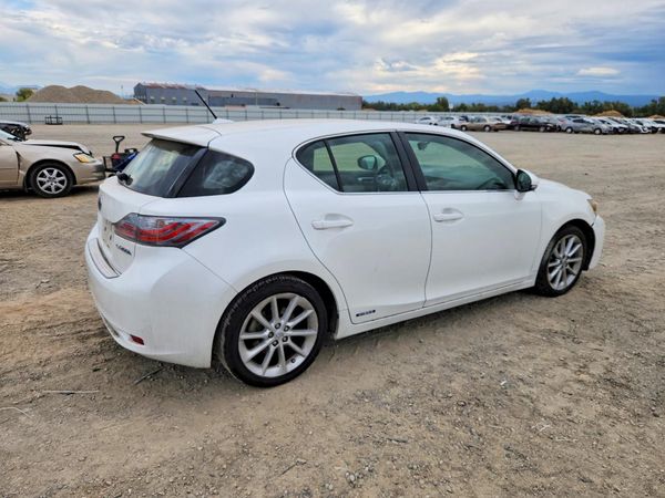 2013 LEXUS CT 200h