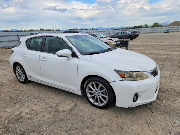 2013 LEXUS CT 200h
