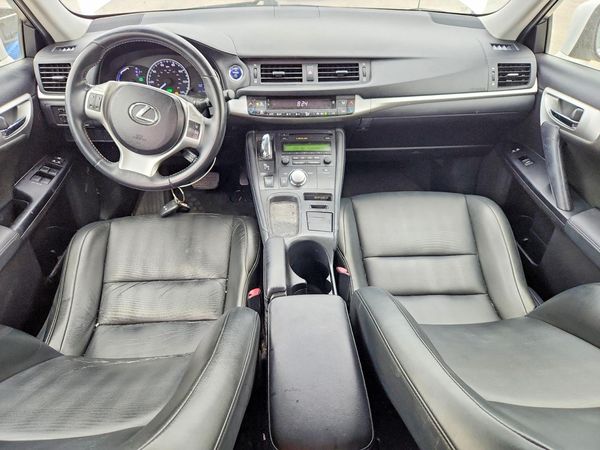 2013 LEXUS CT 200h