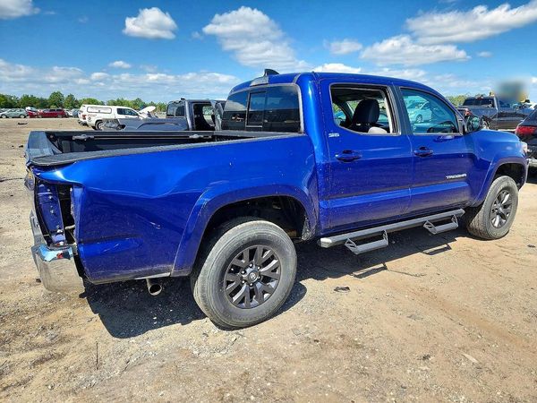 2022 TOYOTA TACOMA SR5