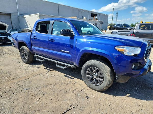 2022 TOYOTA TACOMA SR5