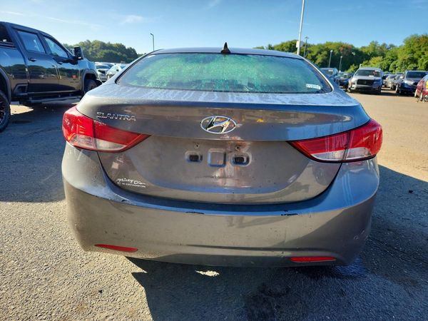 2013 HYUNDAI ELANTRA