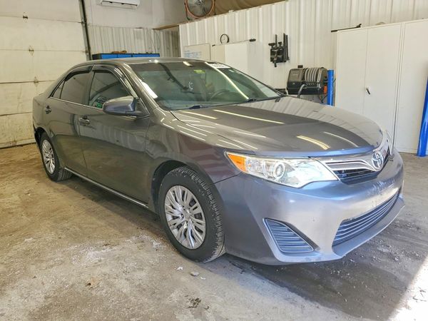 2013 TOYOTA CAMRY