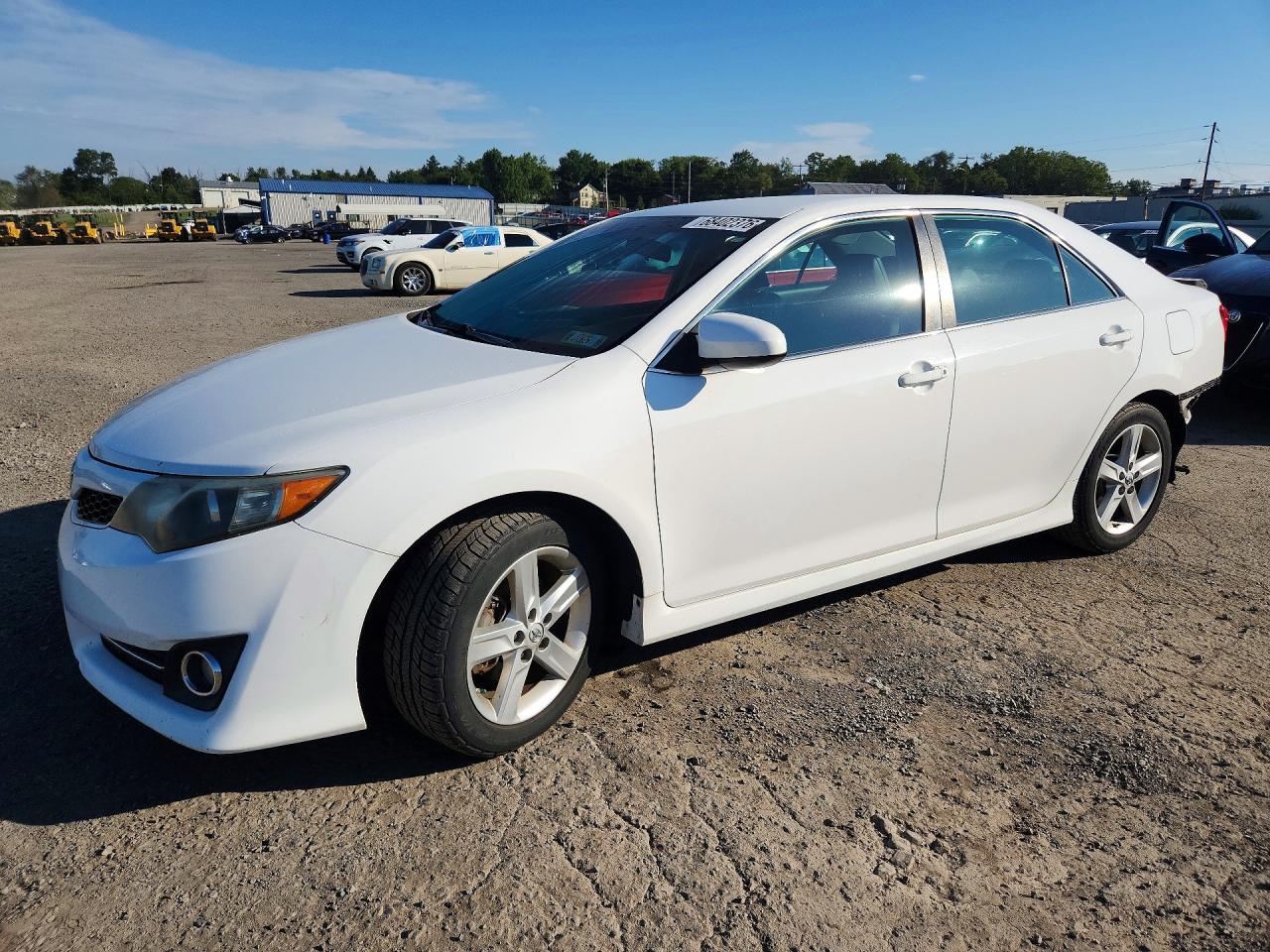 2014 TOYOTA CAMRY