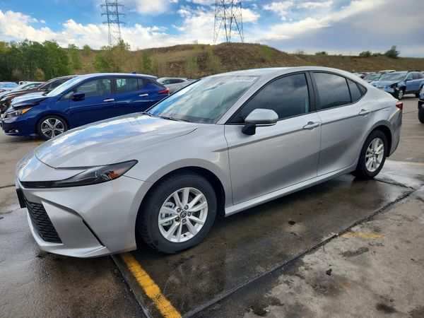 2025 TOYOTA CAMRY