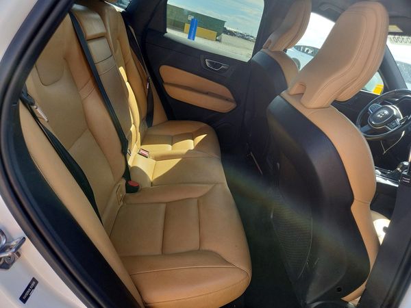 2020 VOLVO XC60