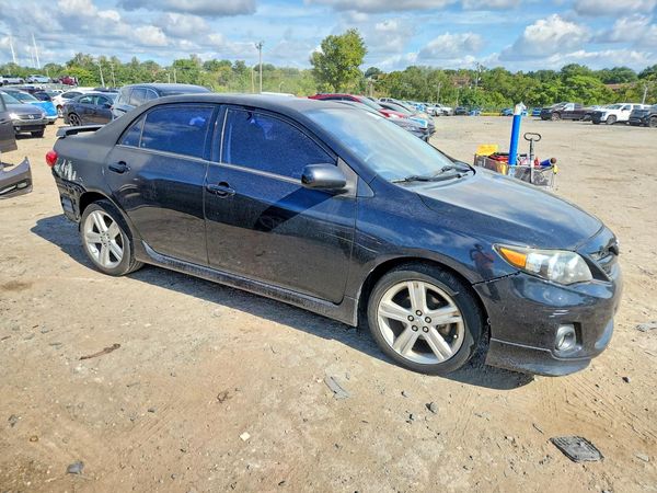 2013 TOYOTA COROLLA — Passenger 3/4