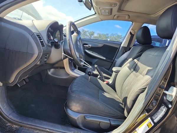 2013 TOYOTA COROLLA — DENT